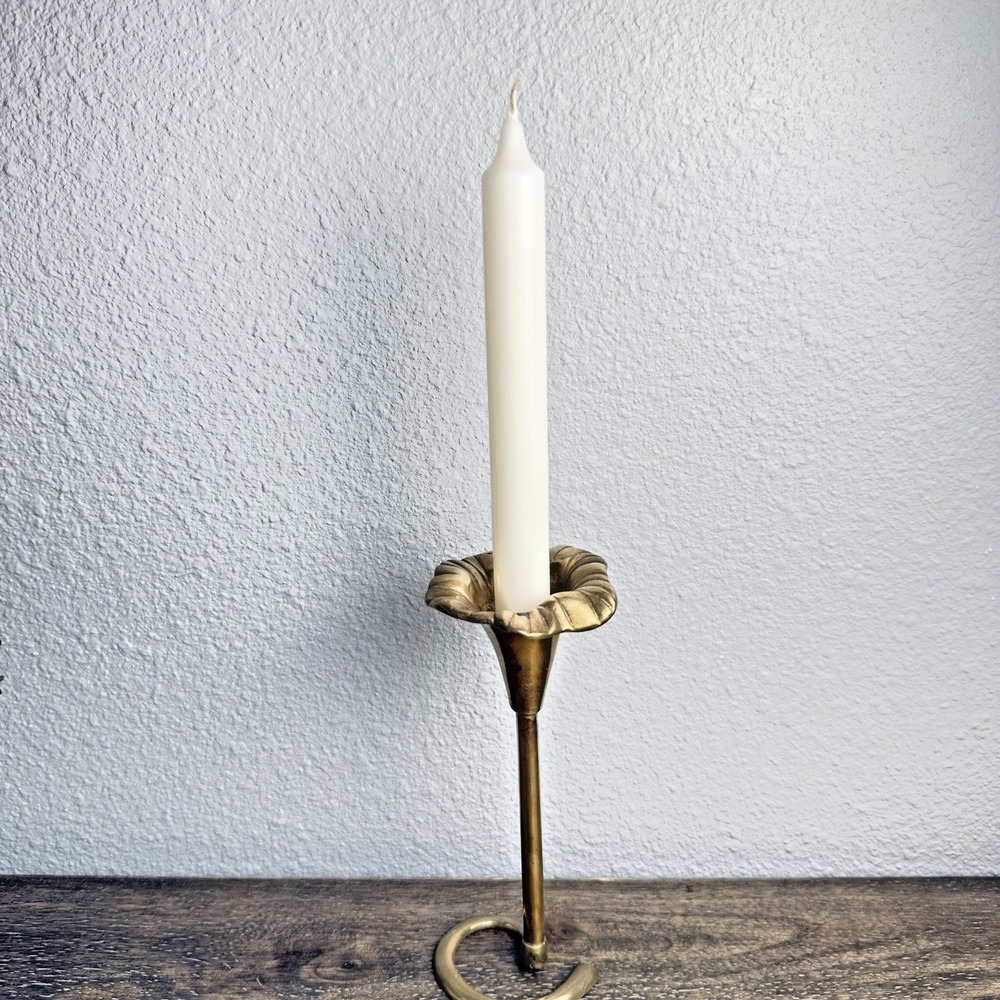 Vintage Brass Flower Taper Candle Holder Hollywood Regency Floral Decor - Picture 9 of 9
